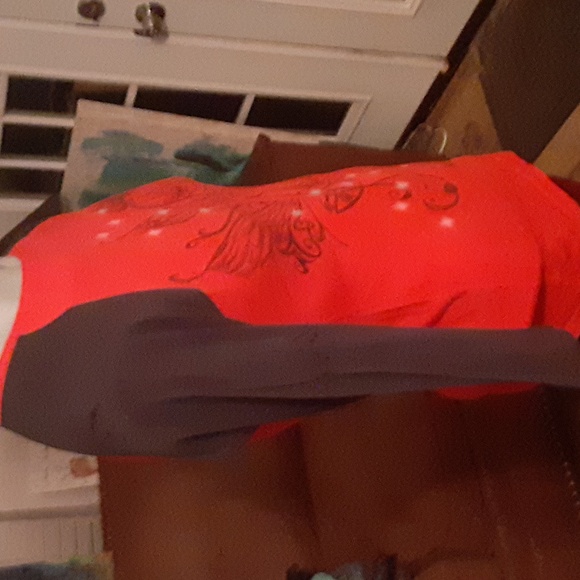 Tinkerbell Disney Tshirt - Picture 3 of 6